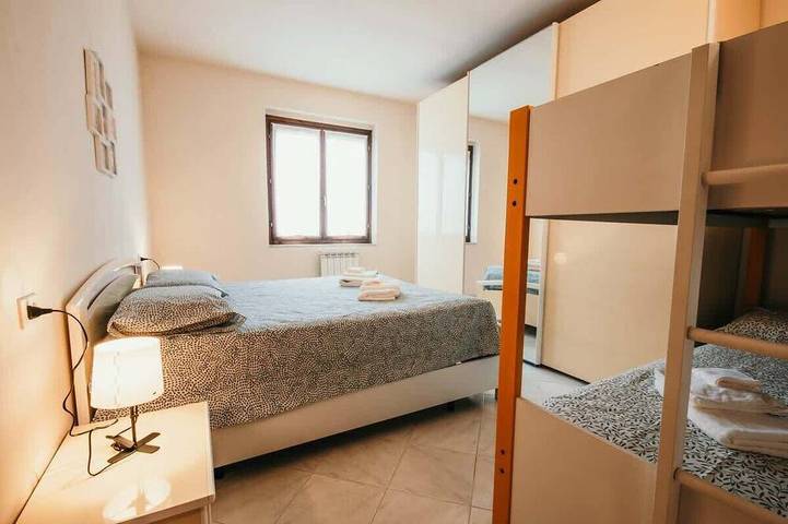 Gîte pour 5 personnes, avec balcon à Marinella di Sarzana - 4