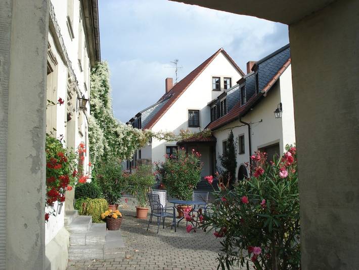 Gasthof-Hotel "Zur Schwane" - Einzelzimmer in Abtswind, Fränkisches Weinland