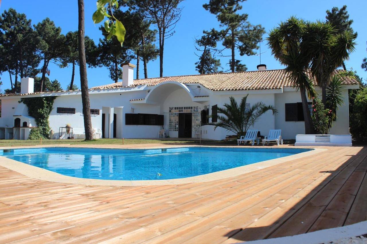 Villa near Beach & Lisbon in Aroeira, Corroios