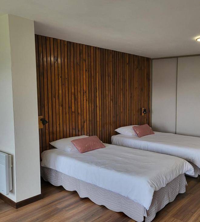 Location de vacances pour 4 personnes, avec jardin ainsi que vue et terrasse à La Plaine-des-Palmistes - 2