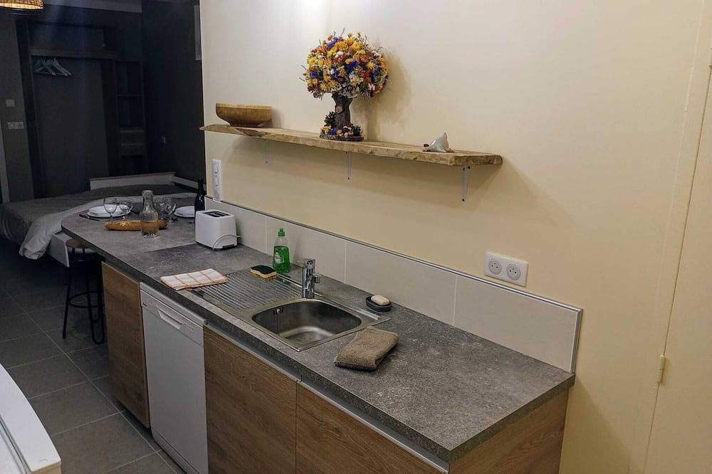 Entire apartment, Gite du Piou in Bourgs sur Colagne, Mende region