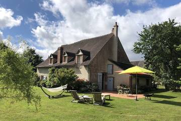 Gîte pour 10 personnes, avec jardin et terrasse à Autry-le-Châtel