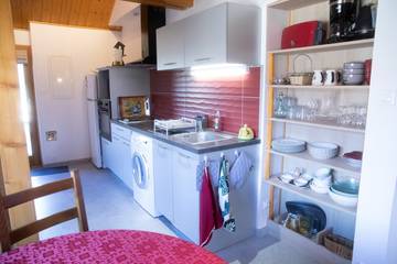 Location De Vacances pour 4 Personnes dans Groslée-Saint-Benoît, Jura Francais, Photo 4