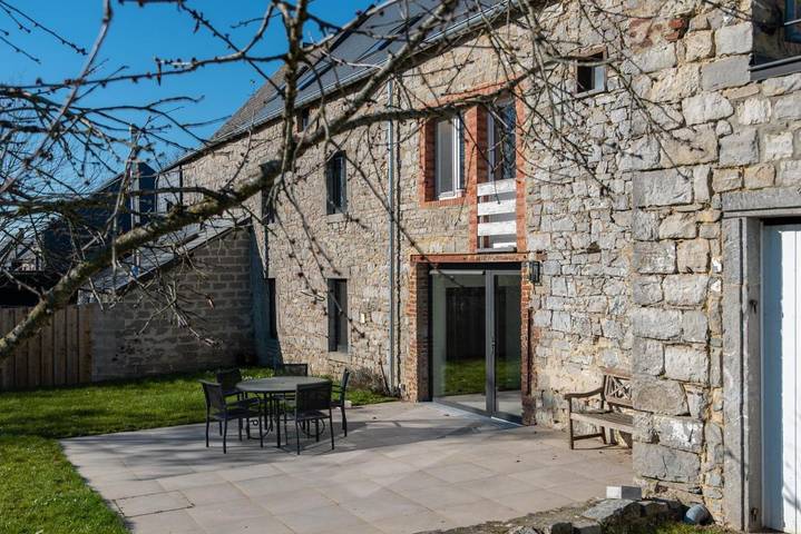 Location de vacances pour 8 personnes, avec terrasse, animaux acceptés dans Foy-Notre-Dame - 4