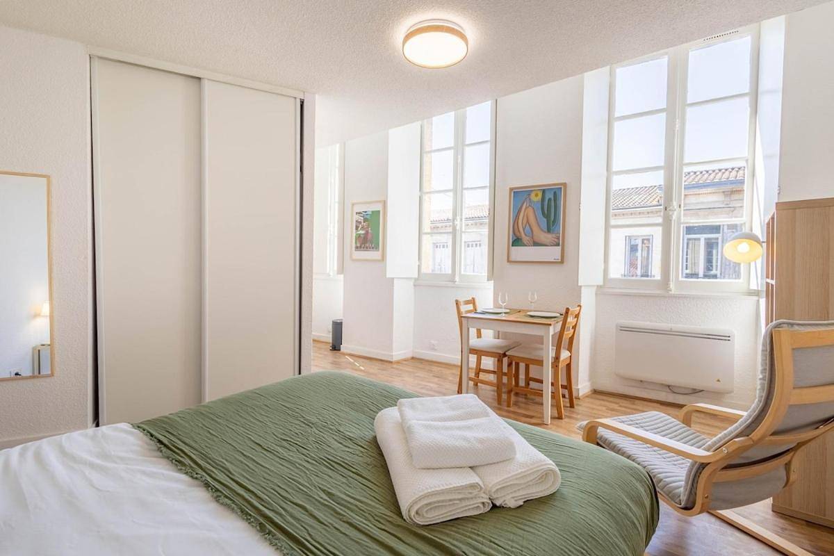 Appartement entier, One-Bedroom Apartment in Le Bouscat, Région de Bordeaux