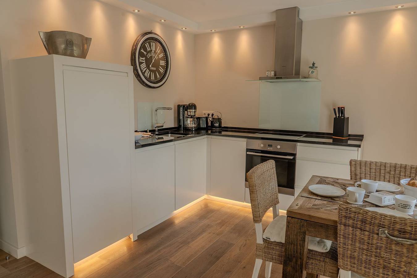 Ganze Wohnung, Moderne Ferienwohnung in List für zwei Personen mit Terrasse und Strandnähe in List (Sylt), Sylt