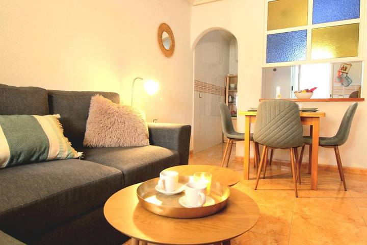 Bungalow für 4 Personen, mit Terrasse und Pool, mit Haustier in Torrevieja