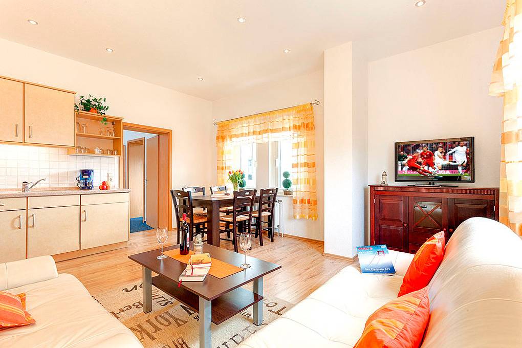 Ganze Ferienwohnung, Haus Diana, Nr. 4 in Zinnowitz, Usedomer Norden