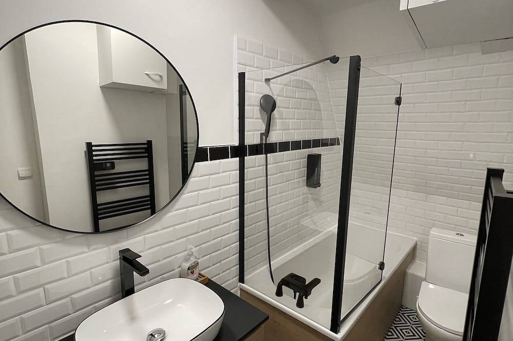 Entire apartment, Studio Anchin - Spacious and modern in Douai, Department Nord