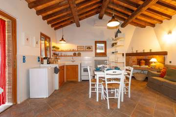 Agriturismo per 3 Persone in Casale Marittimo, Riviera Toscana, Foto 2