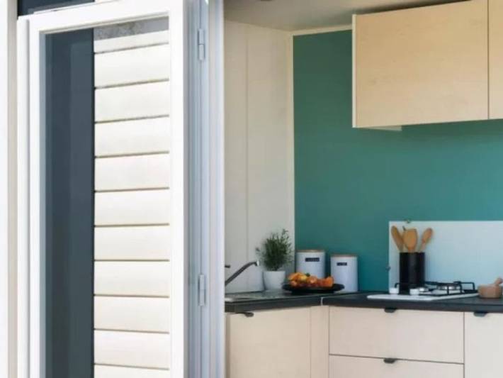 Mobil home pour 2 personnes, avec piscine et terrasse, animaux acceptés dans Sandrans