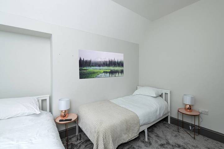 Casa de vacaciones para 9 personas, con jardín además de terraza y jacuzzi - 1