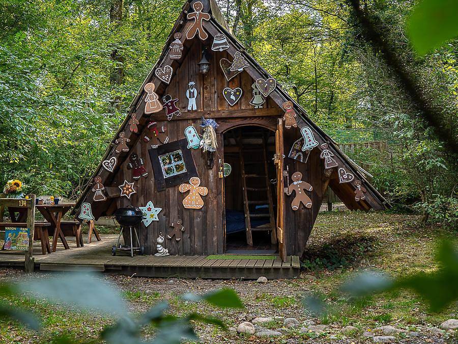 Camping Les Castors - Insolite 3 personnes - Cabane Sorcière 3 pers in Burnhaupt-le-Haut, Région de Thann