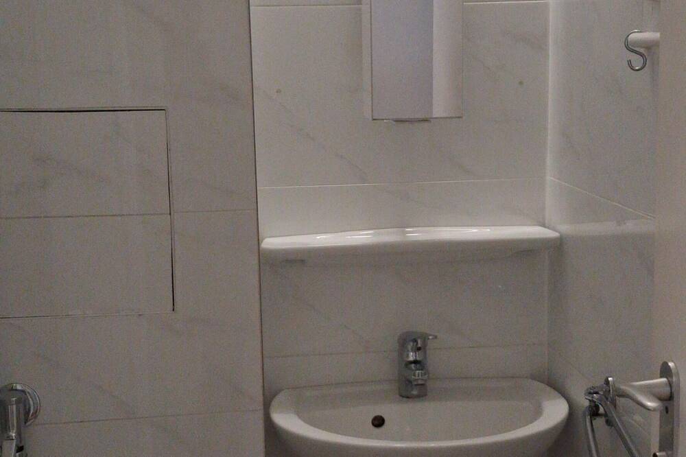 Ganze Wohnung, Studioapartment nahe der Spree im kleinen Hansaviertel in Hansaviertel Berlin, Berlin