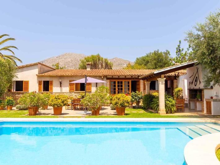 Villa for 5 people, with garden and pool - 1