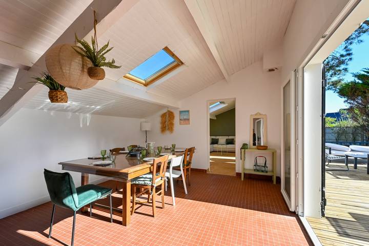 Location de vacances pour 6 personnes, avec jardin et terrasse dans Plage de la Mine d'Or - 3