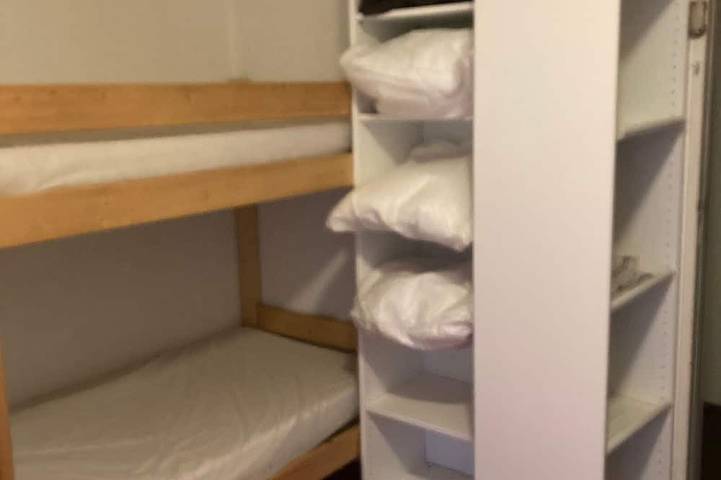 Ganze Wohnung, 2-Zimmer-Kabinenwohnung an der Piste mit Balkon und Skiraum in La Ferrière, Le Pleynet