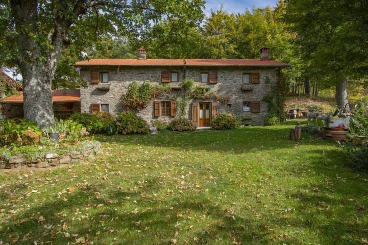 Casa vacanza per 7 persone, con giardino e piscina in San Marcello Pistoiese