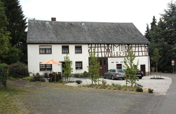 Ferienwohnung für 8 Personen, mit Terrasse und Garten in Kleinich