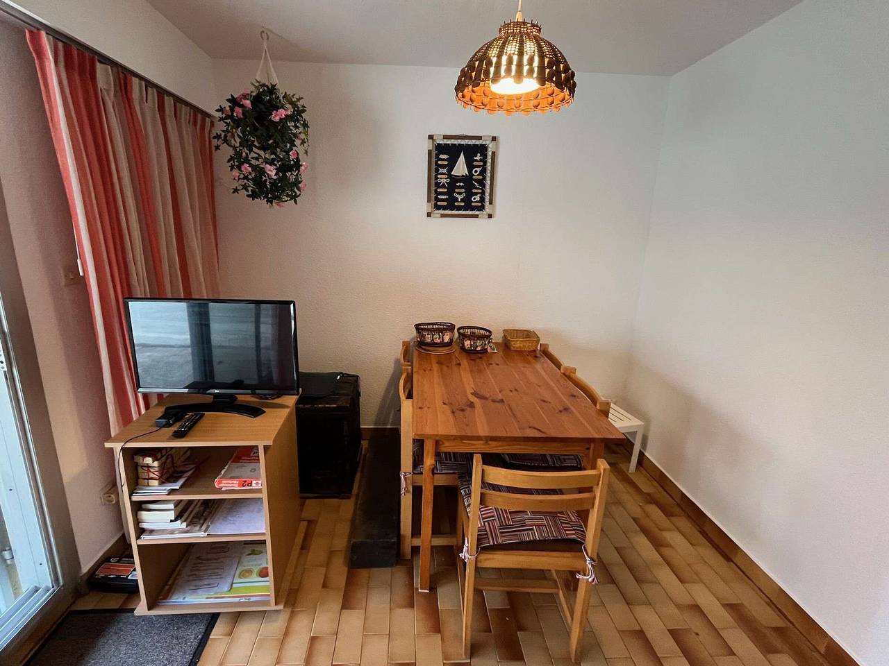 Appartement entier, Charmant T3, 6 Pers., Front de Mer, Parking in Cap d'Agde, Agde