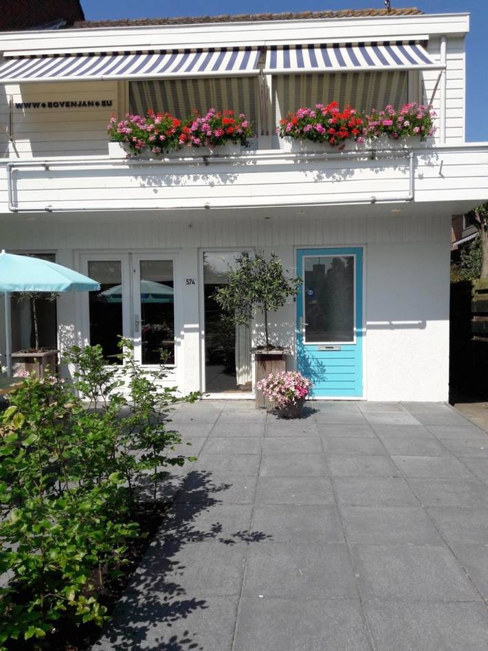 Ferienwohnung für 4 Personen, mit Balkon und Terrasse sowie Ausblick in Den Helder