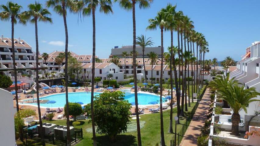 Apartamento entero, Apartamento Vacacional 'Cool Duplex In Playa Las Americas' con Vista al Mar in Playa del Búnker (Arona), Arona 