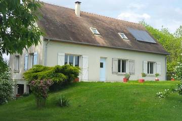 Gîte pour 15 personnes, avec terrasse et jardin à Saint-Jean-de-la-Motte