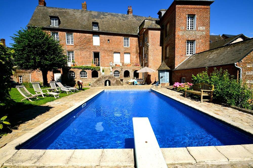 Gîte en Normandie avec piscine privée et chauffée. in Bacqueville-en-Caux, Région de Dieppe