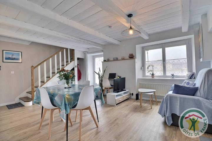 Gîte pour 4 personnes, avec jardin à Saint-Coulomb - 2