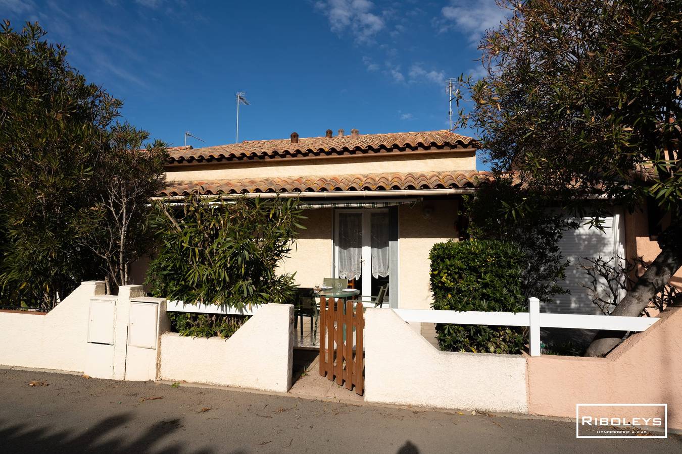 Riboleys - Maison climatisée à 600m de la mer in Vias Plage, Vias
