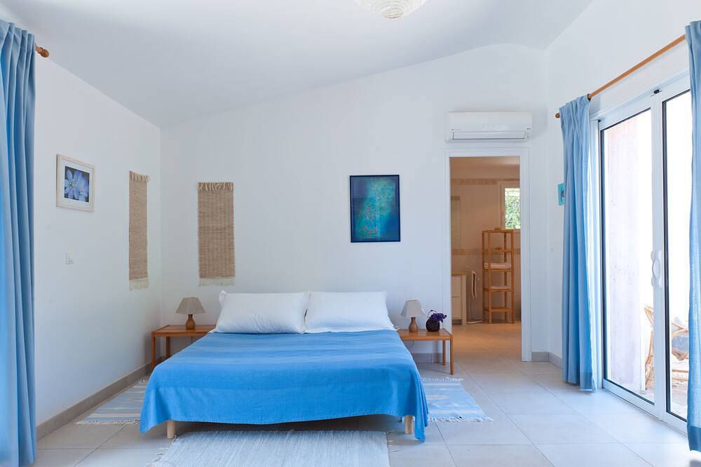 3 bedroom house near Santa Giulia beach Residence heated swimming pool in Santa Giulia, Porto-Vecchio