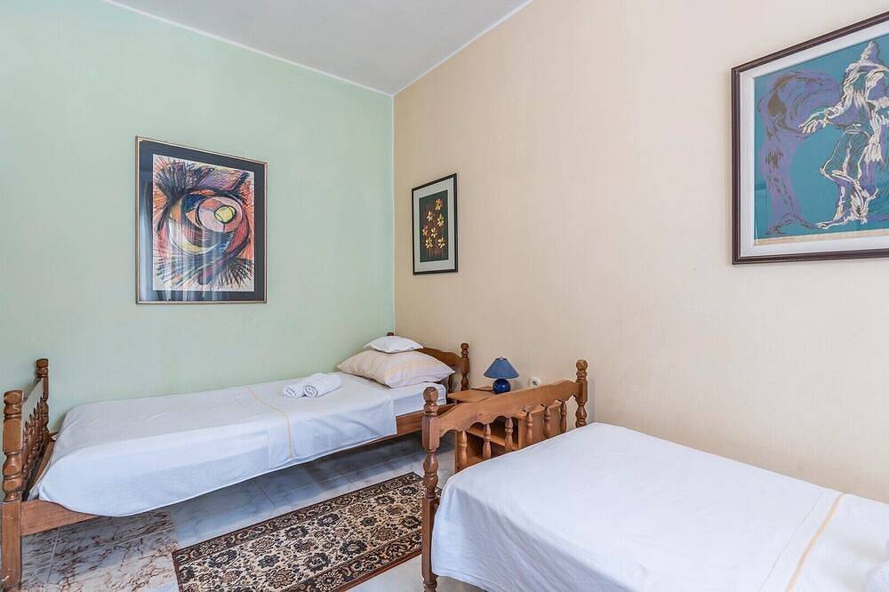 Ganze Wohnung, Ferienwohnung Peresiji Aub mit Pool in Svetvinčenat, Zentralistrien