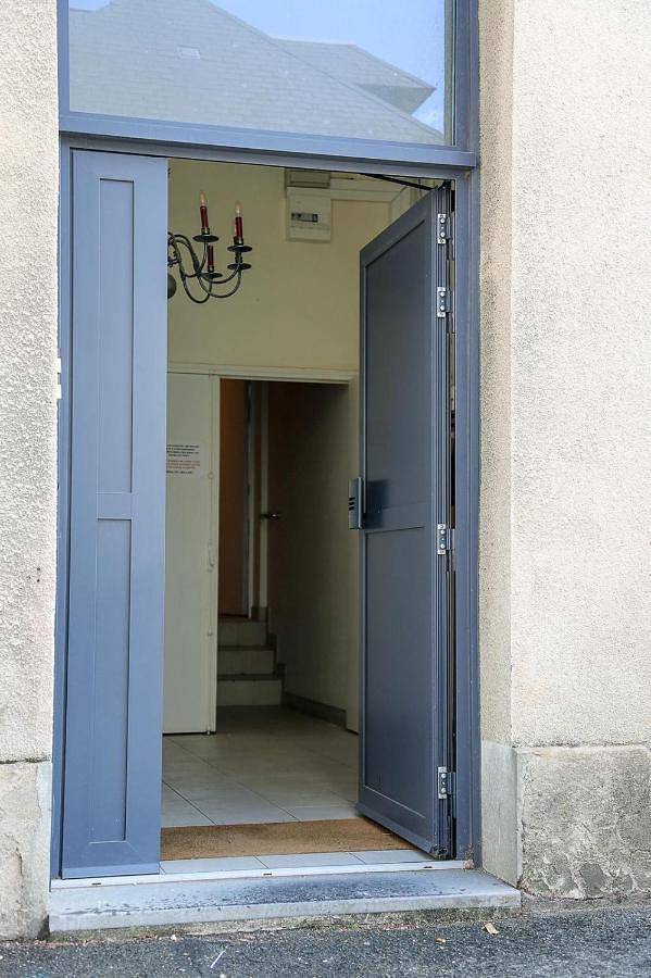 Appartement entier, One-Bedroom Apartment in Lisieux, Région de Lisieux