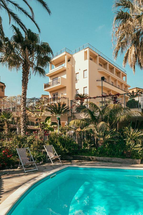 Hotel für 2 Personen, mit Balkon und Garten sowie Pool