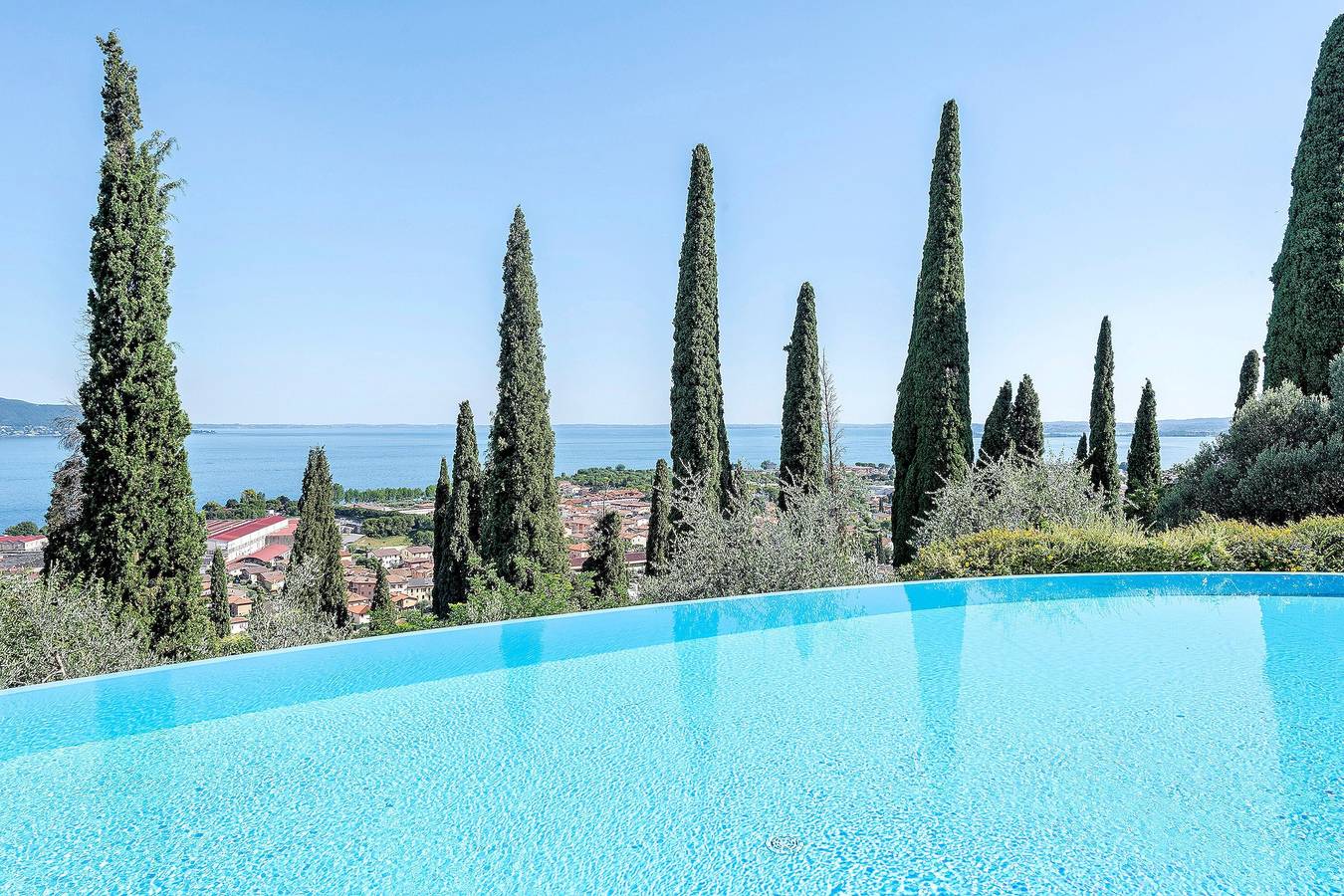 Ferienwohnung mit Seeblick und Pool in Maderno, Toscolano-Maderno