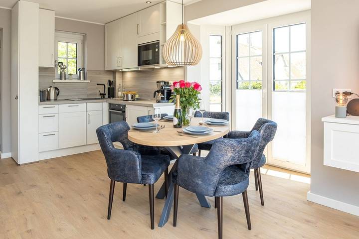 Exklusives Reethaus in Wenningstedt mit Sauna, Garten und moderner Ausstattung in Wenningstedt, Sylt