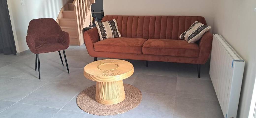 Gîte pour 4 personnes, avec terrasse à Treffendel