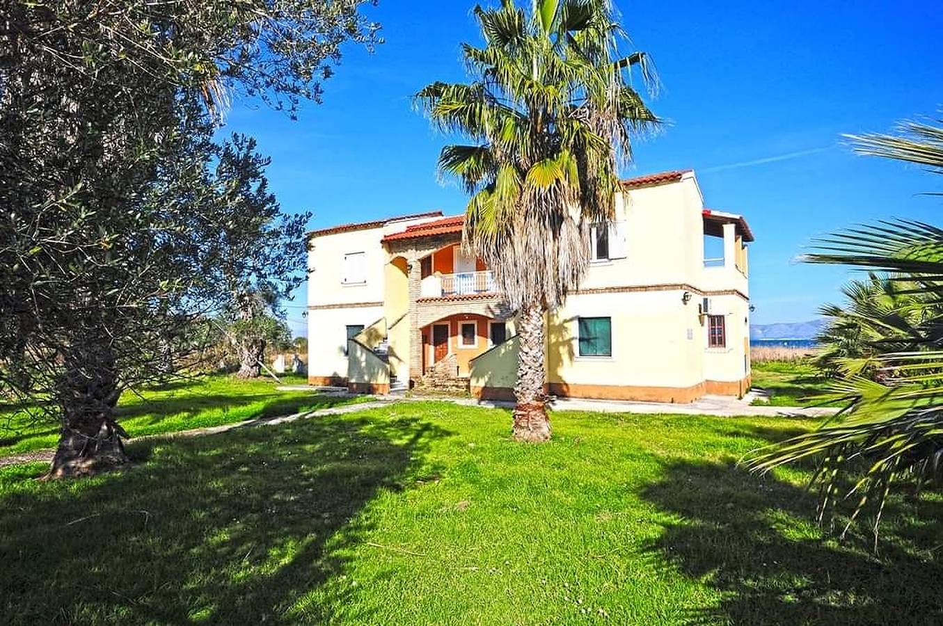 Entire apartment, Summer Desire - Family Apartment with Sea View in Kavos, Corfu