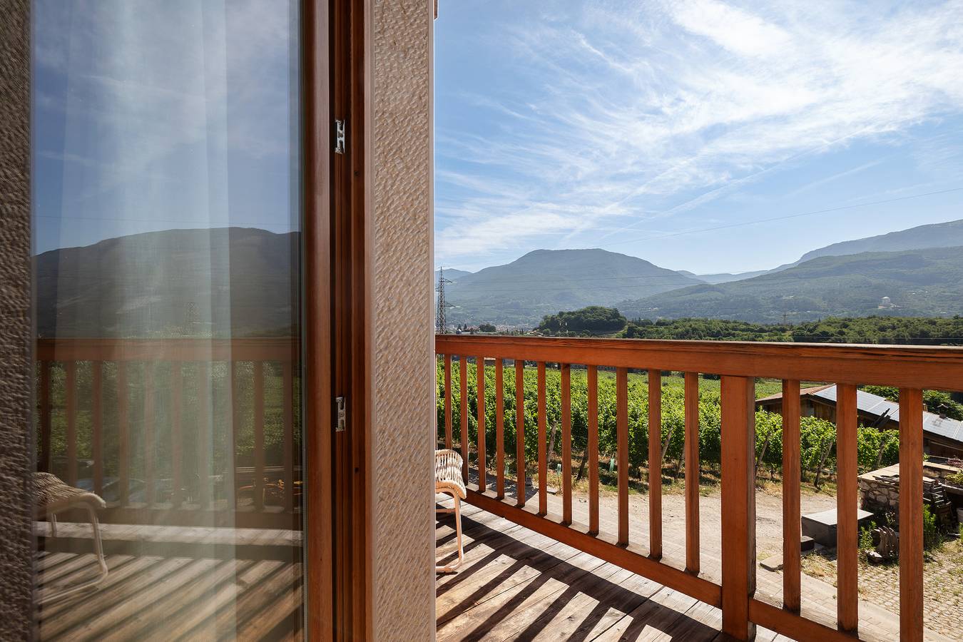 Zimmer 'Maso Fiorini Standard 1' mit Bergblick, Wlan und Klimaanlage in Isera, Gardasee-Berge