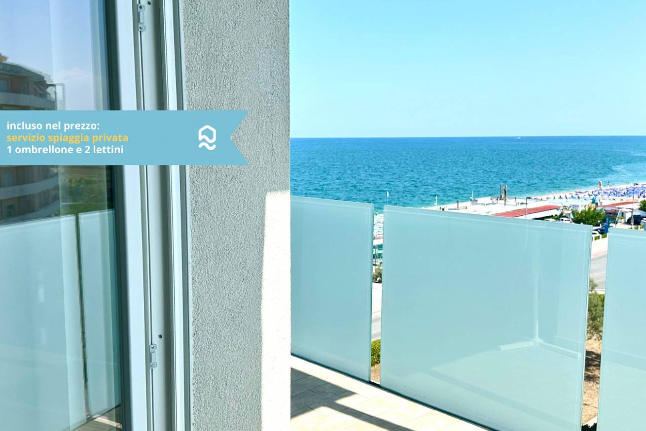 Entire apartment, M413 - Marcelli, four-room beachfront apartment with view and private beach in Riviera del Conero