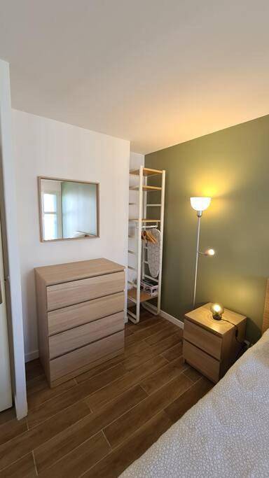 Appartement entier, Appt 80m², 13 P, Disneyland, Fibre, 2 parkings in Chessy, Seine-et-Marne