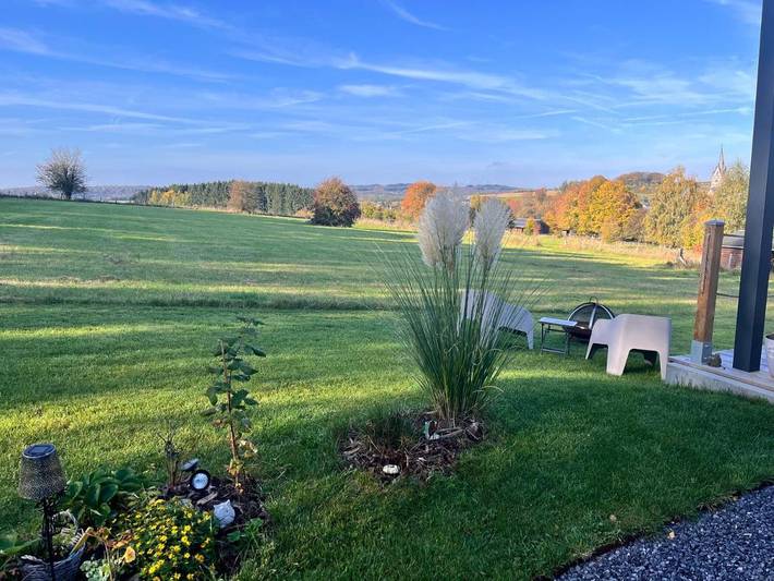 Location de vacances pour 2 personnes, avec terrasse ainsi que jardin et vue dans Redu - 2