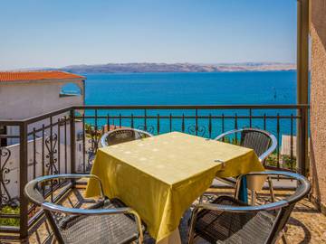 Apartment for 5 People in Cesarica, Croatian Adriatic, Photo 3