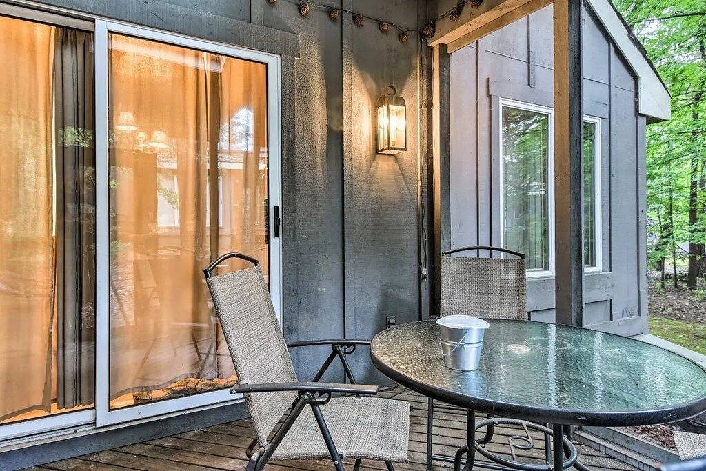 Jack Frost Ski Mountain, Central Air Conditioning, Hot Tub in Blakeslee, Carbon County (PA)