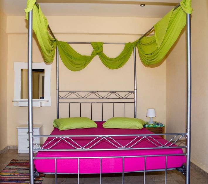 Maison d’hôte pour 2 personnes, avec jardin ainsi que vue et terrasse dans Spetses - 4
