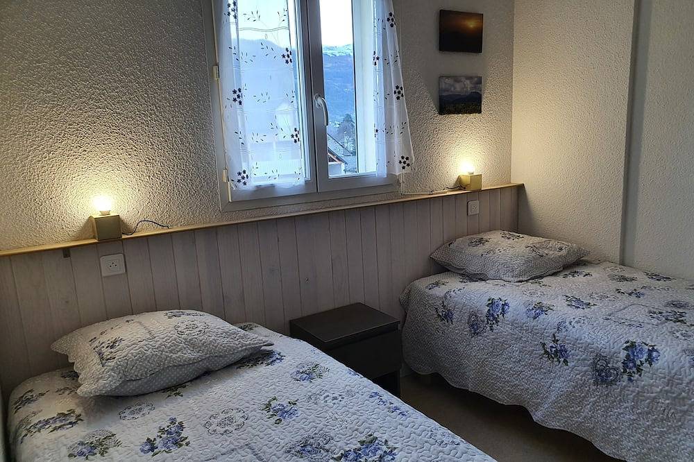 Appartement entier, Hautes Pyrénées. Appartement lumineux et calme au cœur d'Argeles Gazost in Argelès-Gazost, Pyrénées