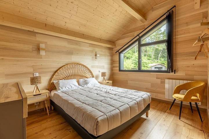 Chalet pour 4 personnes, avec Balcon et Jardin à Aydat - 2