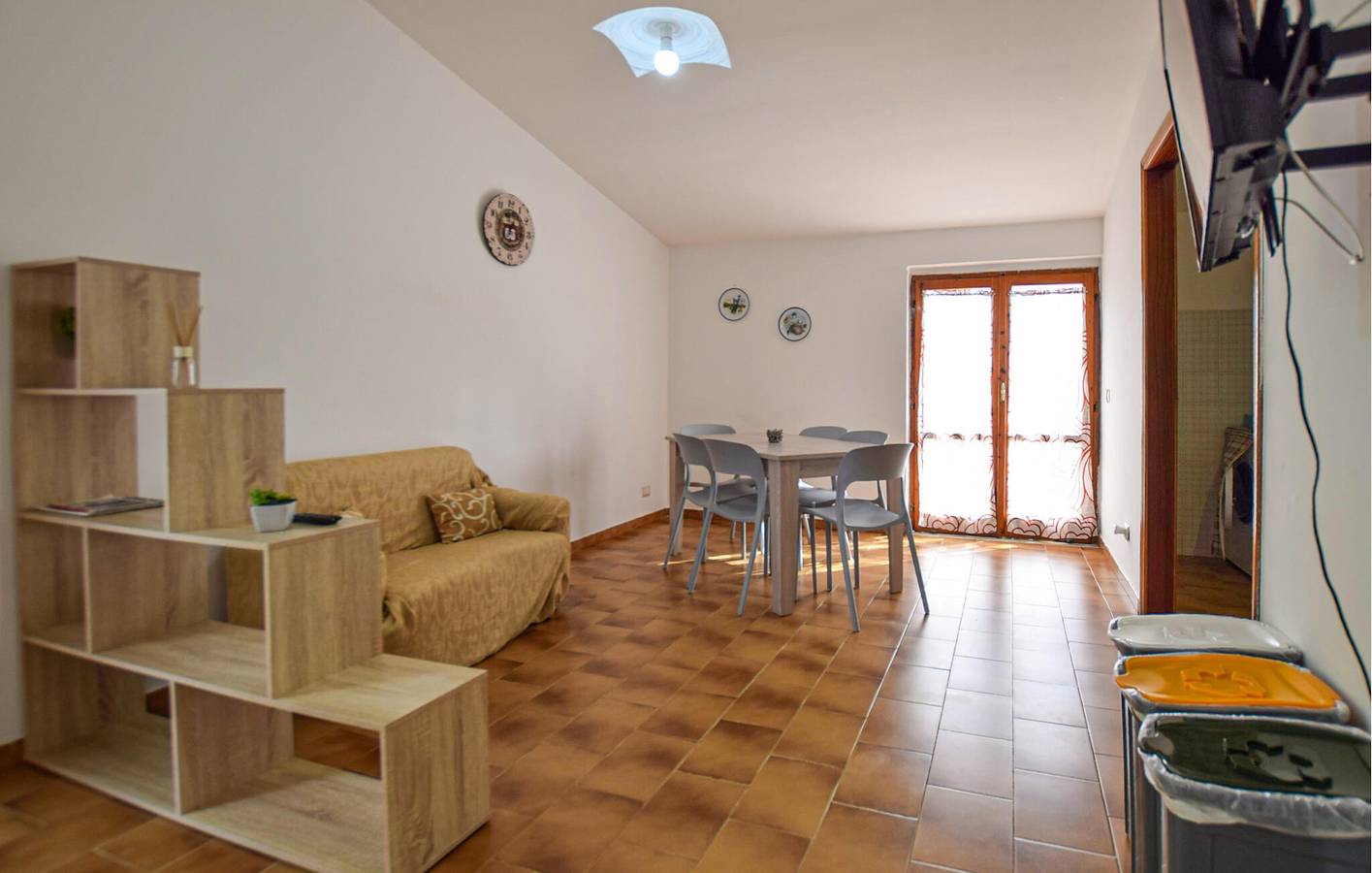 Ganze Ferienwohnung, Apartment mit Meerblick, Parkplatz und WLAN, 900 m vom Strand entfernt in Cilento Coast