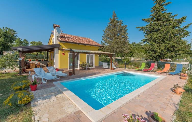 Ferienhaus für 4 Personen, mit Garten und Pool in Poreč - 2