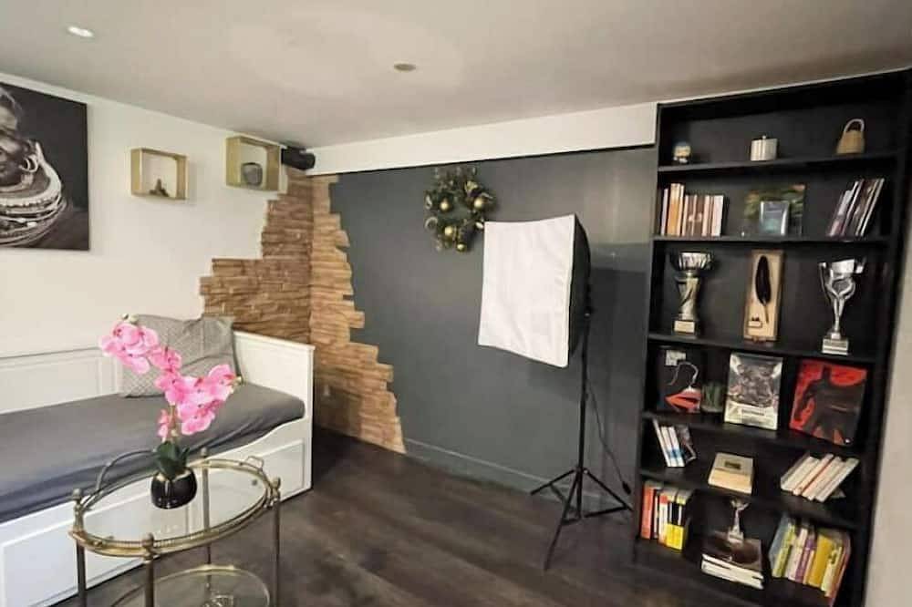 Entire apartment, Zen a Houilles in Houilles, Yvelines
